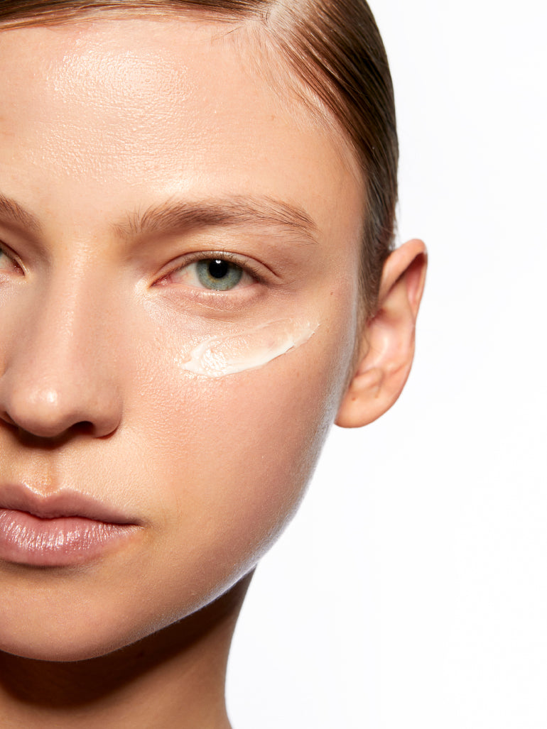 Ella Bright contorno de ojos de Ella Park — reduce líneas finas, ojeras y bolsas.